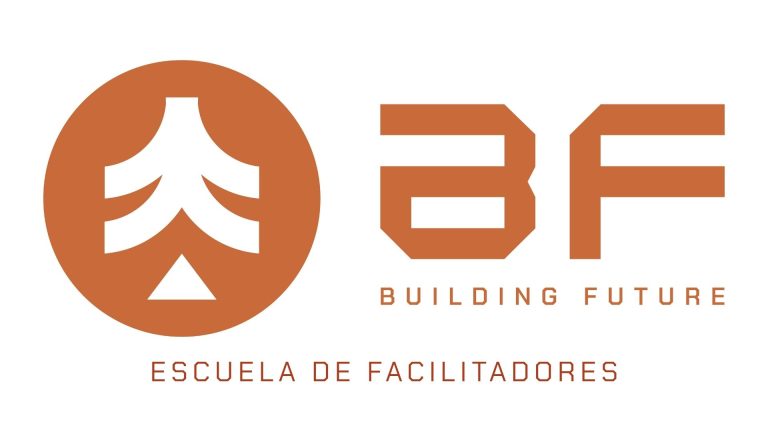 Escuela Building Future